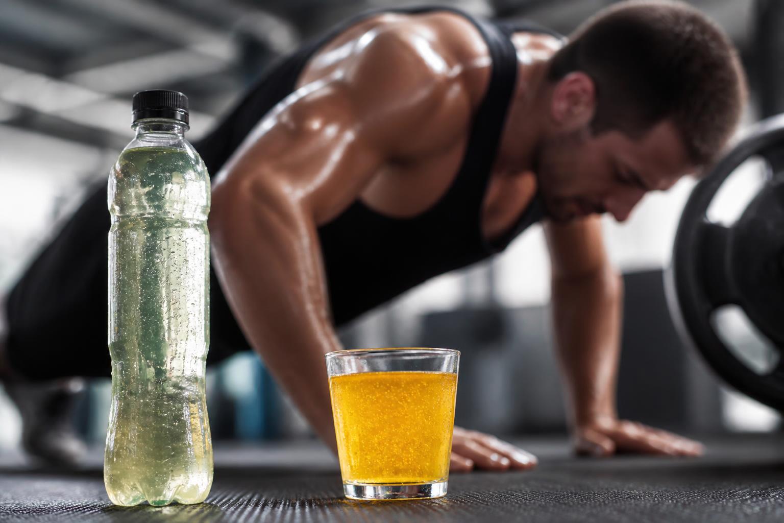 découvrez pourquoi les électrolytes sont essentiels pour optimiser vos performances lors des entraînements intensifs et maintenir un équilibre hydrique optimal.
