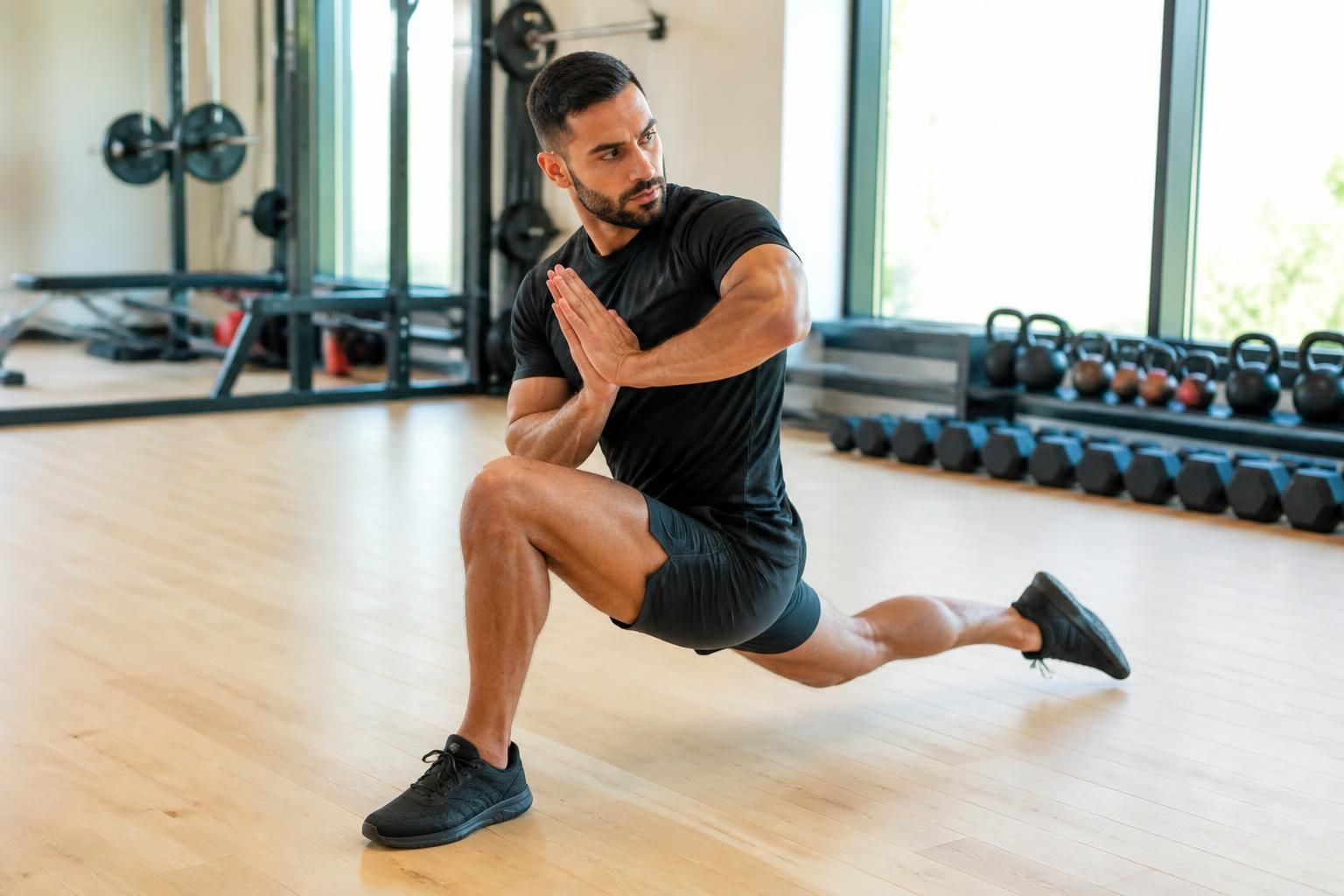 découvrez comment améliorer la mobilité de vos hanches pour optimiser vos performances physiques et prévenir les douleurs grâce à des exercices adaptés et des conseils pratiques.